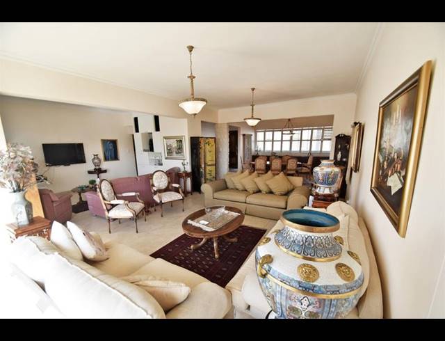 3 BEDROOM APARTMENT FOR SALE IN HYDE PARK